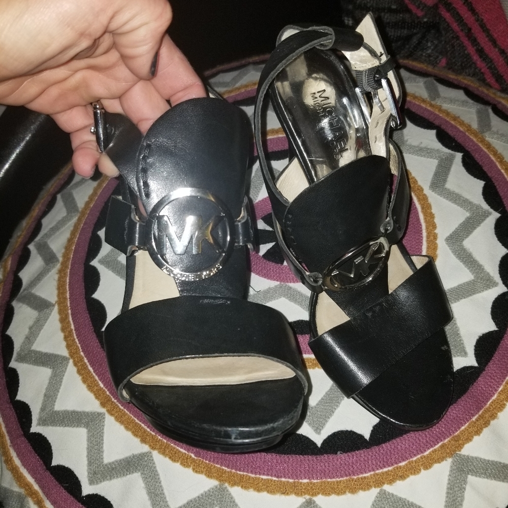 Michael Kors Strapy Sexy Stilettos Silver Logo Sz 9